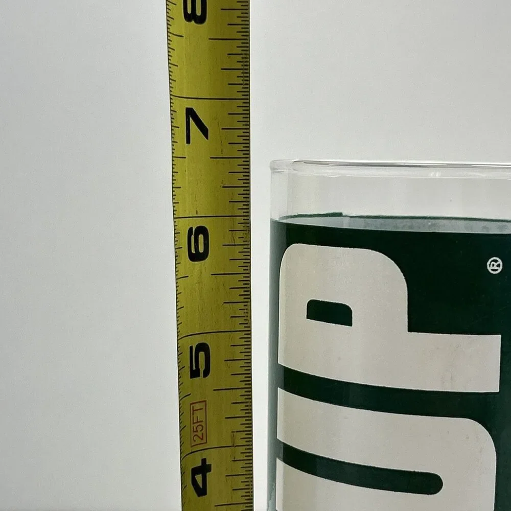 Vintage 70's 7 UP Drinking Glass. The Uncola, Wet And Wild Soda Pop  ‎ Seven Up